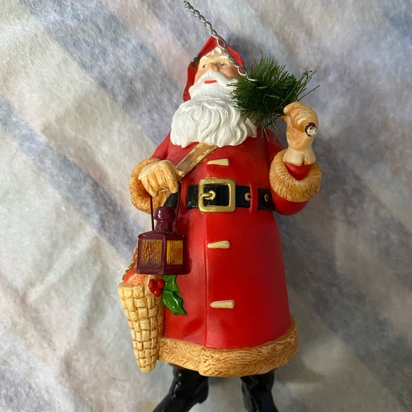 Sold Lot of 2 1- Hallmark Keepsake Ornaments+ 1 Winterberry Santa Bottle Cover - Picture 10 of 10